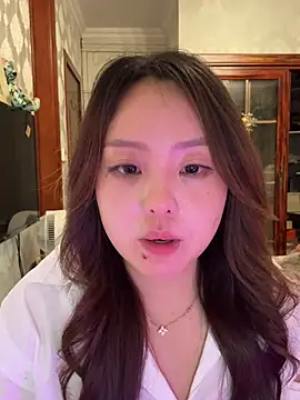 thelittlexx online show from April 4, 2026, 1:19 pm