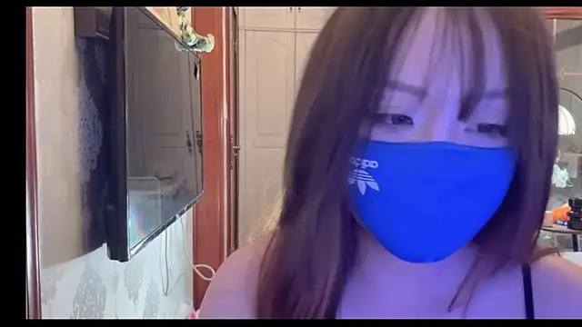 thelittlexx online show from June 3, 2026, 2:33 pm