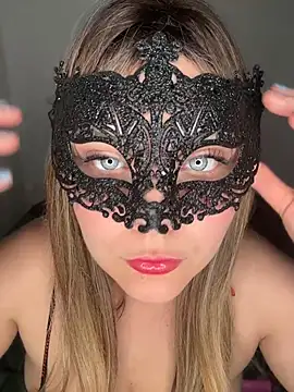 Snapshot of Blonde_Cougar chatting on May 13, 2026, 6:05 pm Blonde Cougar online show from May 13, 2026, 6:05 pm