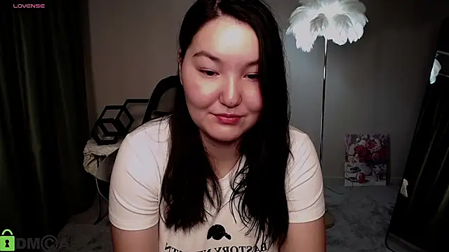 CamilaMartiez online show from July 15, 2026, 5:23 am