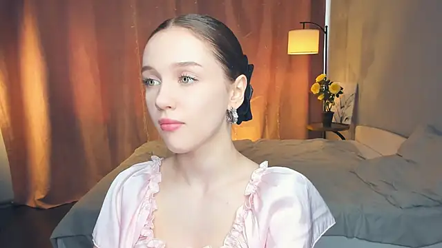 Snapshot of SharriSang chatting on June 11, 2026, 7:39 am SharriSang online show from June 11, 2026, 7:39 am