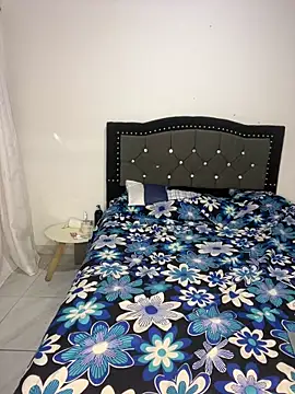 Saraa M online show from April 15, 2026, 7:58 pm