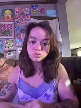 staceybarnesNjamesbrookxx online show from April 9, 2026, 5:29 pm