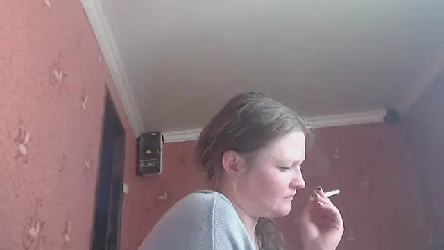 Snapshot of CharleyReid chatting on June 2, 2026, 6:37 am CharleyReid online show from June 2, 2026, 6:37 am