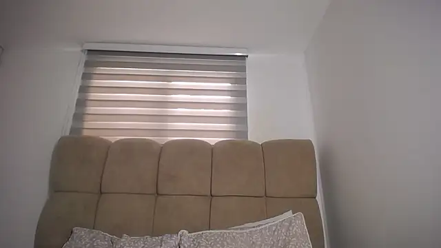 SofiaBanks  online show from May 17, 2026, 8:38 pm