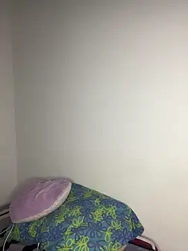 Nia Roswell online show from April 2, 2026, 11:02 pm