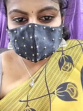 honeyflowerr online show from March 26, 2026, 8:42 am