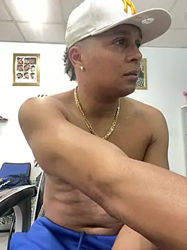 melreydelmambo online show from March 26, 2026, 11:21 pm