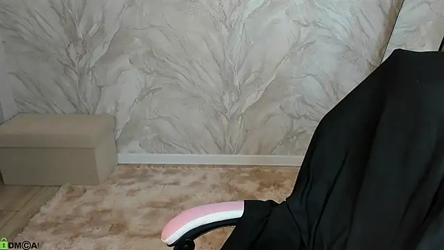 Snapshot of honey_cherrry chatting on April 26, 2026, 1:47 am honey cherrry online show from April 26, 2026, 1:47 am