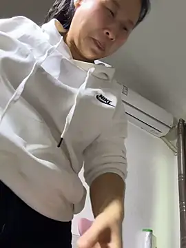 Yunduo-y online show from April 2, 2026, 7:28 am