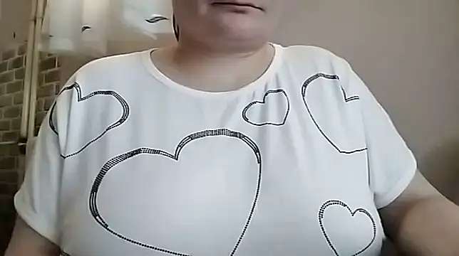 Bonnie Jade online show from April 15, 2026, 11:39 am