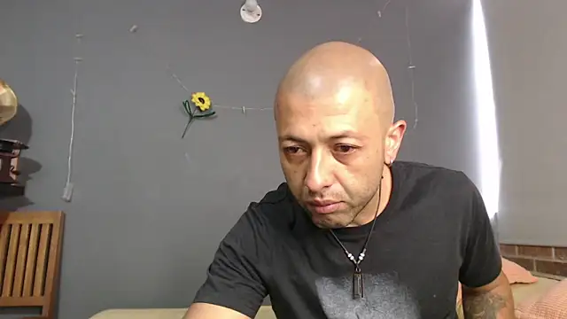  bonnie and clyde online show from May 12, 2026, 8:17 pm