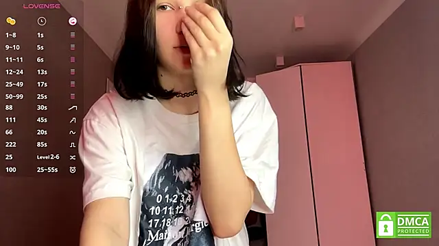 AmeliaMiotii online show from April 24, 2026, 11:12 am