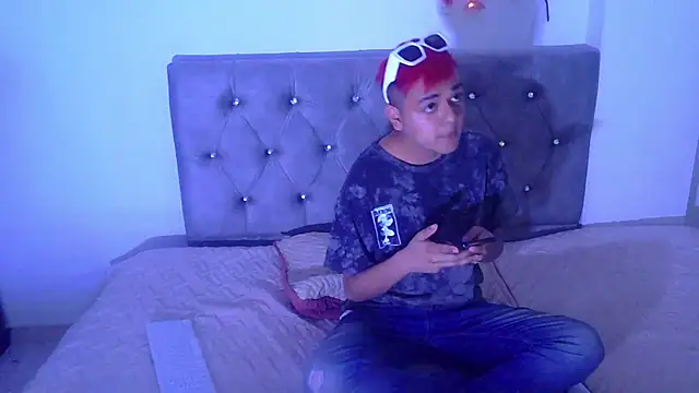 Snapshot of Sebas_lovesexy chatting on March 27, 2026, 2:06 pm Sebas lovesexy online show from March 27, 2026, 2:06 pm