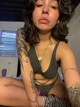 Snapshot of Ciielo_777 chatting on June 4, 2026, 10:38 pm Ciielo 777 online show from June 4, 2026, 10:38 pm