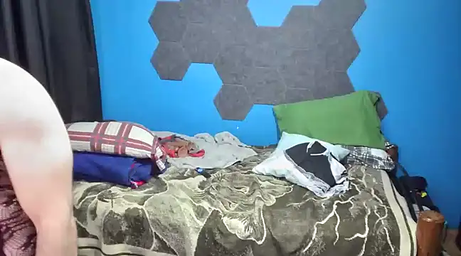 Snapshot of MachoPutito chatting on February 16, 2025, 4:20 am MachoPutito online show from February 16, 2025, 4:20 am