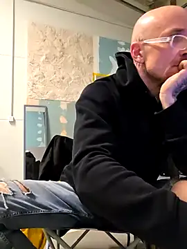 TavoEskort123 online show from March 28, 2026, 11:37 pm