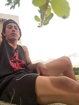 whosley online show from April 19, 2026, 11:51 pm