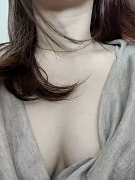 Snapshot of Easyly0 chatting on March 27, 2026, 8:37 am Easyly0 online show from March 27, 2026, 8:37 am