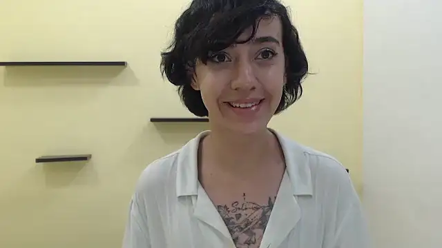 romina white18 online show from April 10, 2026, 8:19 am