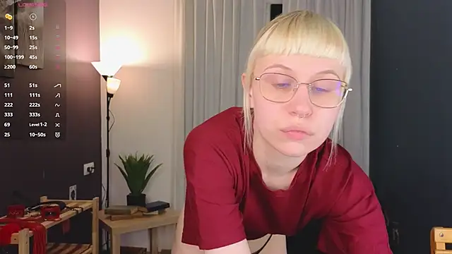 Snapshot of call_me_heaven chatting on May 20, 2026, 3:18 pm call me heaven online show from May 20, 2026, 3:18 pm