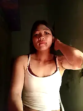 -Quyny- online show from April 12, 2026, 7:08 pm
