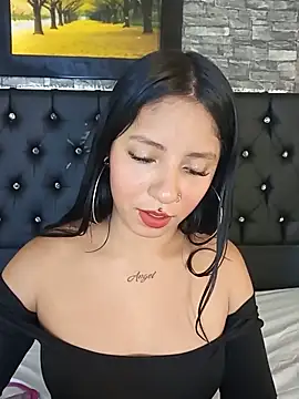 Snapshot of _Carolyn chatting on May 15, 2026, 3:13 am Carolyn online show from May 15, 2026, 3:13 am