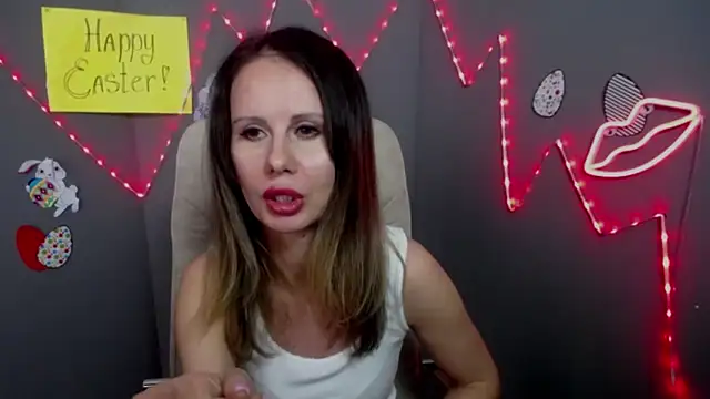 ElsaFrey online show from April 3, 2026, 12:03 pm