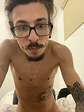 younghotcook online show from March 28, 2026, 3:06 am