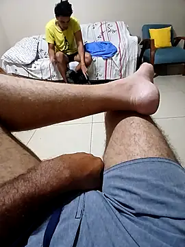 Snapshot of Aecio2029 chatting on April 16, 2026, 12:33 am Aecio2029 online show from April 16, 2026, 12:33 am