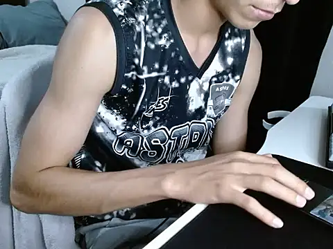 VazacGaming online show from April 14, 2026, 2:28 am