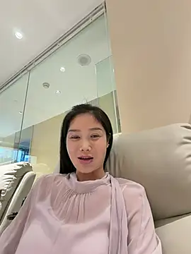 yuanpu0925 online show from May 15, 2026, 10:00 am