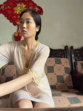 yuanpu0925 online show from May 30, 2026, 11:24 pm