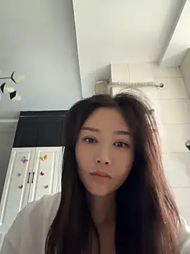 yuanpu0925 online show from June 21, 2026, 11:51 pm