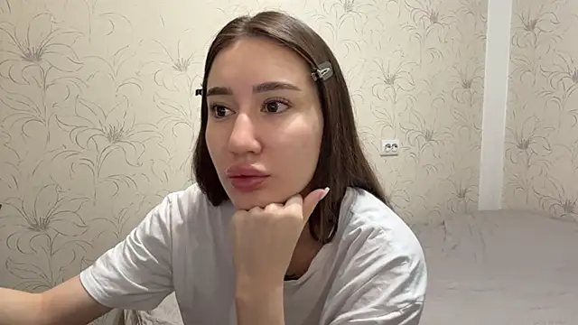 NamiLoon online show from April 5, 2026, 3:58 am