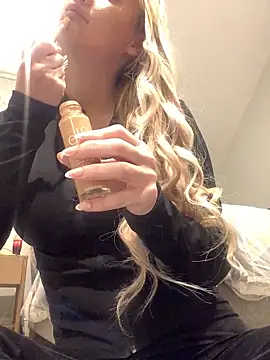 Hannah1899 online show from March 28, 2026, 7:13 pm