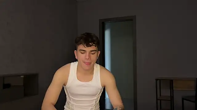 MaxWoolf online show from May 11, 2026, 1:39 pm