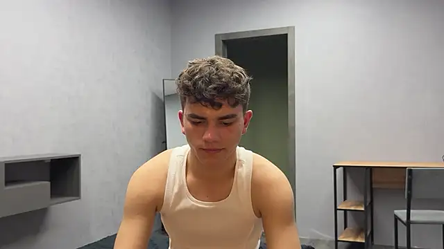 MaxWoolf online show from May 12, 2026, 2:36 pm