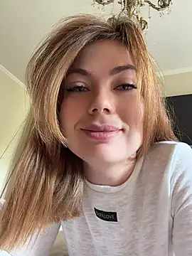 Snapshot of AriaPureTemptation chatting on July 8, 2026, 3:11 am AriaPureTemptation online show from July 8, 2026, 3:11 am
