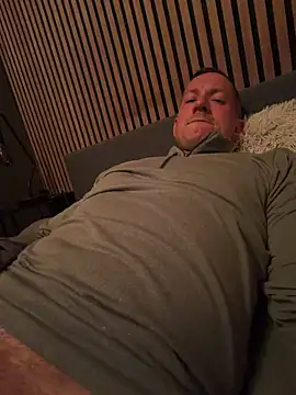 Snapshot of Fazza76 chatting on March 28, 2026, 7:57 pm Fazza76 online show from March 28, 2026, 7:57 pm