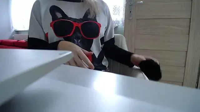 Sexi--Milf online show from January 25, 2025, 1:30 pm