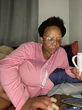 Snapshot of BoobsQueeen chatting on July 22, 2026, 4:15 am BoobsQueeen online show from July 22, 2026, 4:15 am