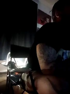 Rockandrola1986 online show from April 10, 2026, 12:38 am