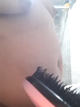 Amalianoir online show from April 2, 2026, 11:35 pm