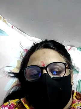 purvi46 online show from April 23, 2026, 5:59 pm