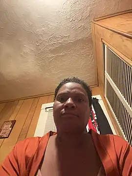 Sweetie8582 online show from April 1, 2026, 12:55 am