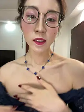meimeibuguai online show from May 18, 2026, 12:22 pm