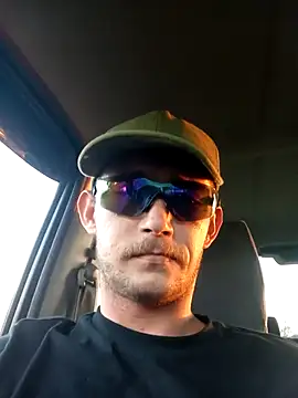 Snapshot of ekslus247 chatting on April 8, 2026, 3:45 pm ekslus247 online show from April 8, 2026, 3:45 pm