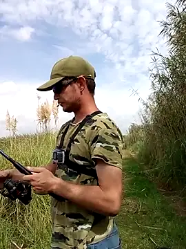 Snapshot of ekslus247 chatting on April 15, 2026, 8:43 am ekslus247 online show from April 15, 2026, 8:43 am