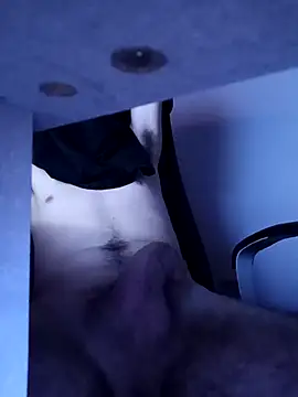 raaul737 online show from April 16, 2026, 9:04 pm